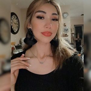 Meet your Posher, Araceli